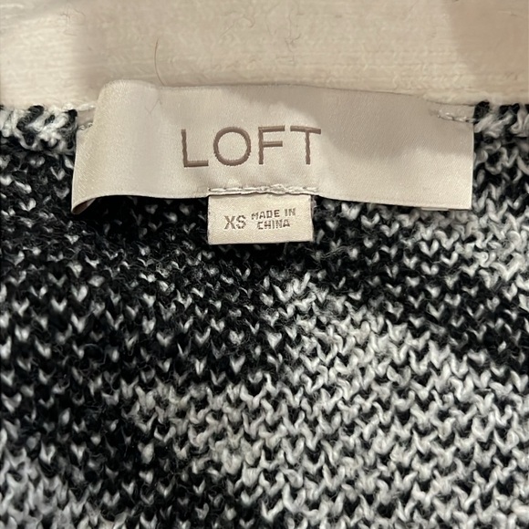 Loft Houndstooth V-neck Cardigan - Picture 5 of 6